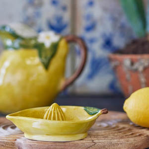 Bloomingville Limone Lemon Juicer Yellow Stoneware